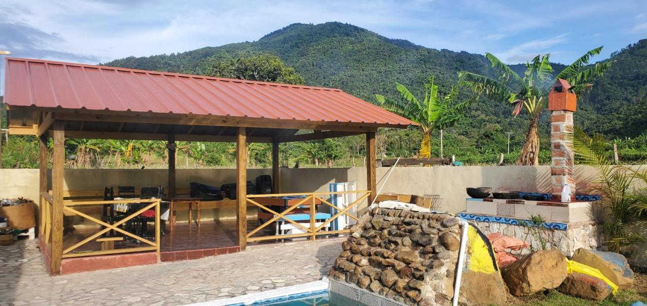 Sunflower Village Villa Girasoles คาราวากวา ภายนอก รูปภาพ